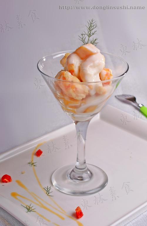 酸奶芒果拌脆皮素虾的做法（素沙拉-最省钱的面膜润泽皮肤希望之菜）